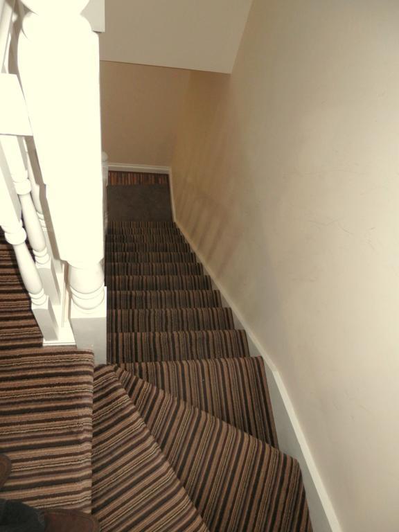 Heathrow Travellers Hub Bed & Breakfast Hounslow Exterior photo